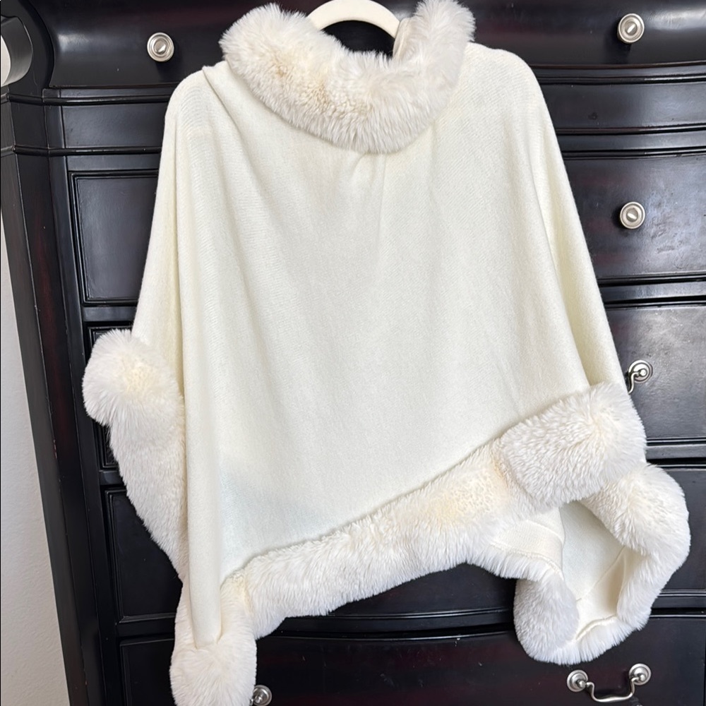 Elegant Cream Fur-Trimmed Women's Sweater